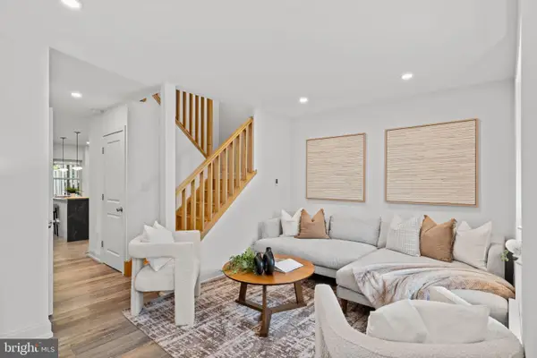 144 Jamestown Ave, PHILADELPHIA, PA 19127