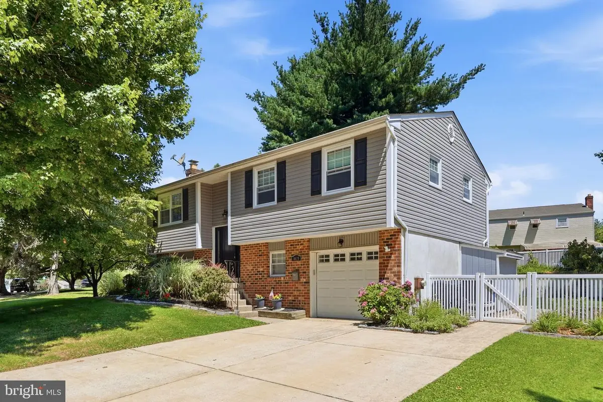 8619 Belfry Dr, Philadelphia, PA 19128 - #1