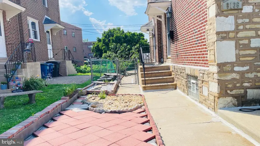 8136 Farnsworth St, Philadelphia, PA 19152 - #3