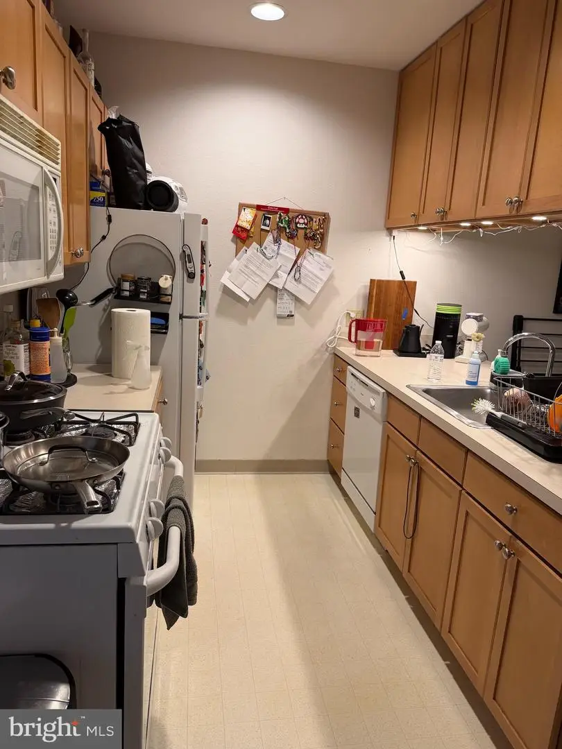 1100-00 Vine St #1003, Philadelphia, PA 19107 - #3