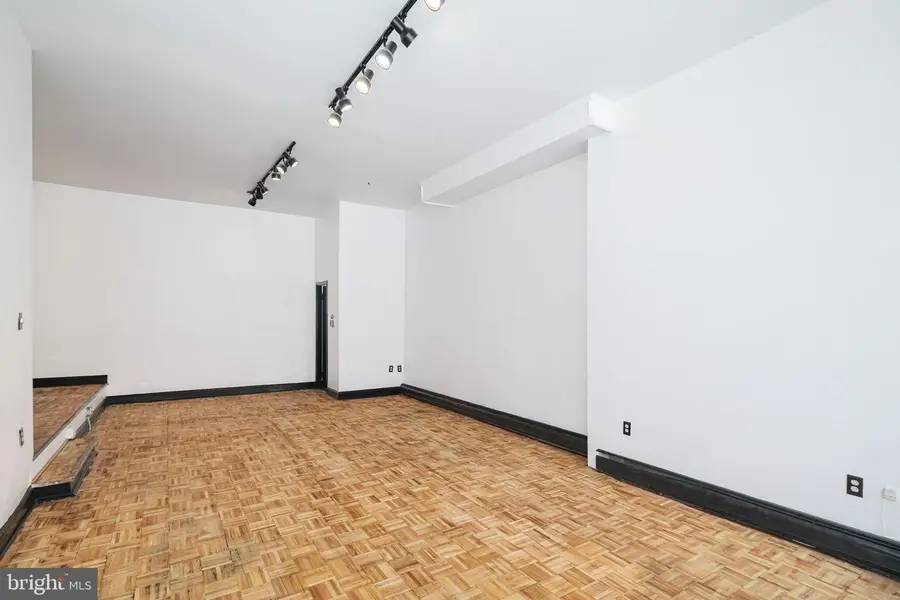 1024 Pine St, Philadelphia, PA 19107 - #2