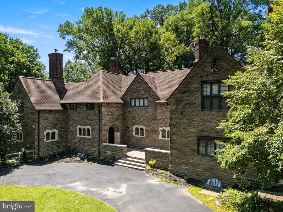 999 E Haines St, Philadelphia, PA 19138 - #2