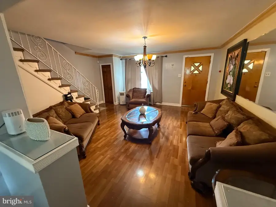 6338 Jackson St, Philadelphia, PA 19135 - #2