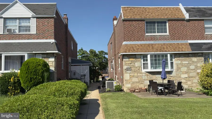 3019 Vista St, Philadelphia, PA 19152 - #2