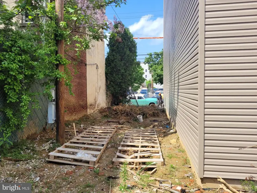 1638 W Thompson St, Philadelphia, PA 19121 - #2