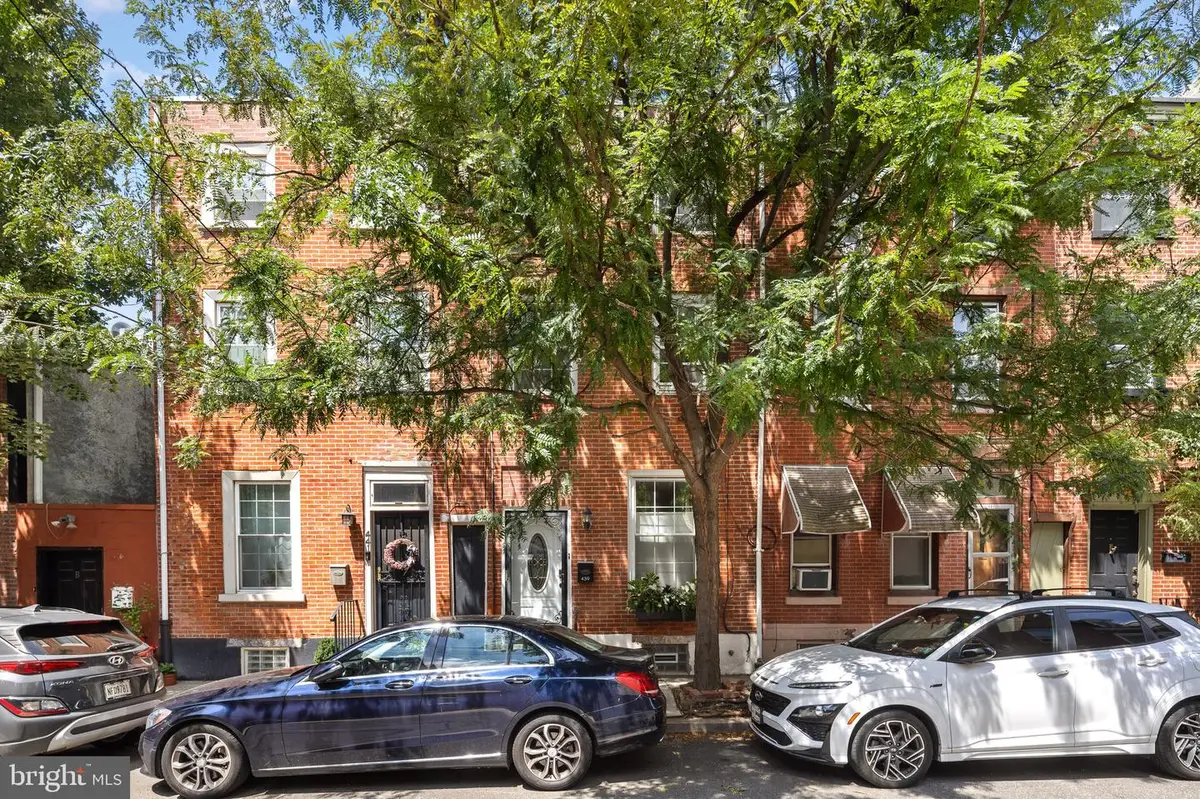 439 W George St, Philadelphia, PA 19123 - #1