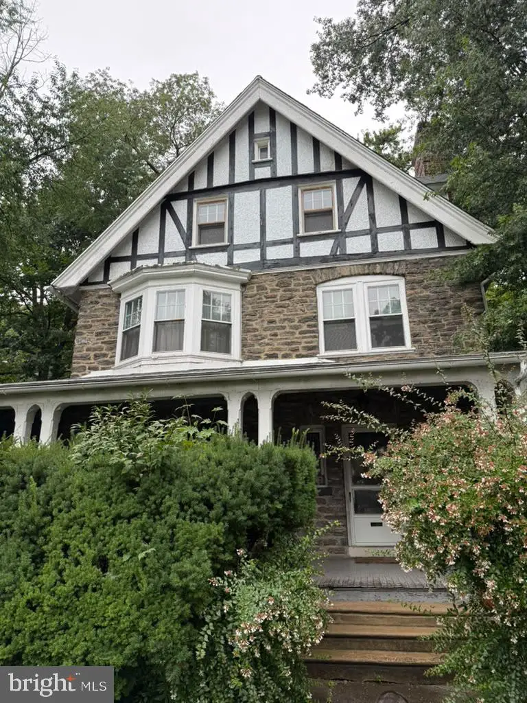 6672 Lincoln Dr, Philadelphia, PA 19119 - #1