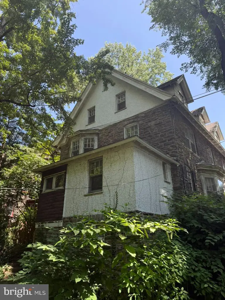 6672 Lincoln Dr, Philadelphia, PA 19119 - #2