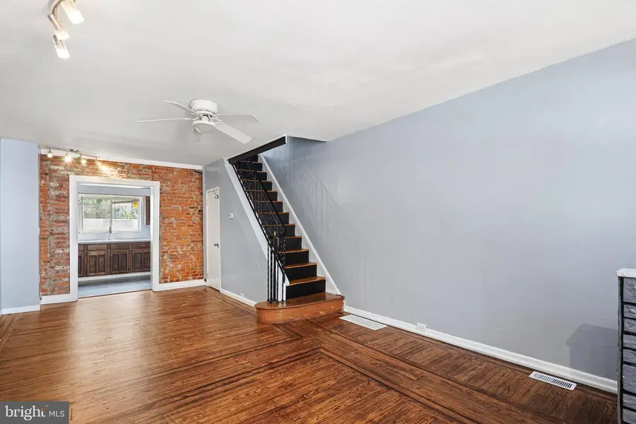2009 S Darien St, Philadelphia, PA 19148 - #2