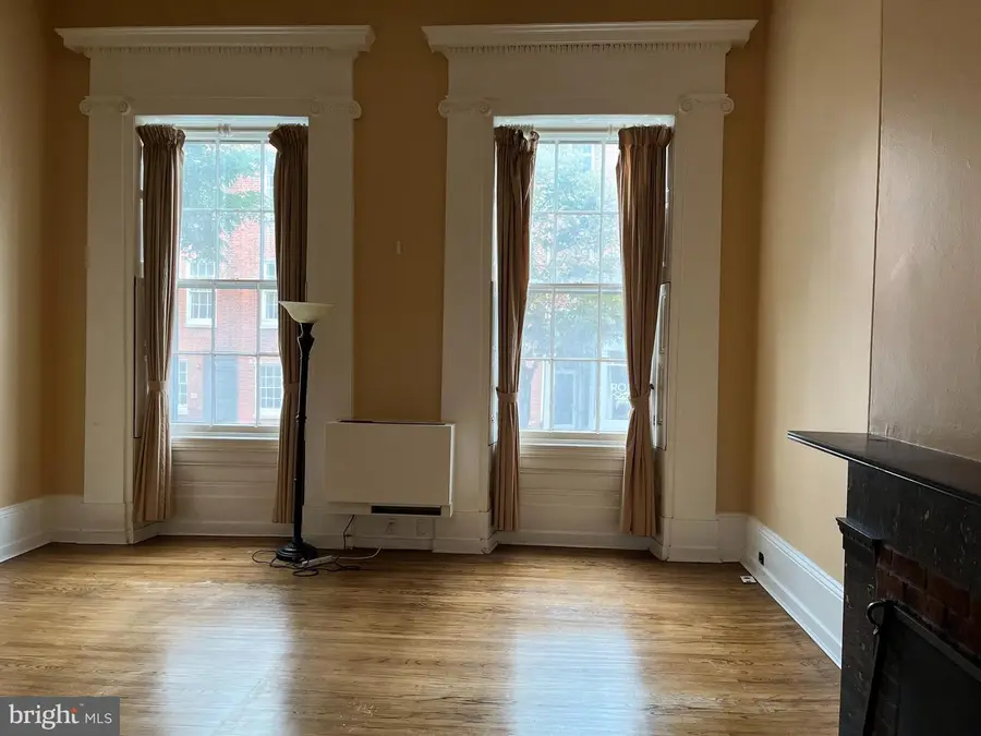 1010 Spruce St #1f, Philadelphia, PA 19107 - #3