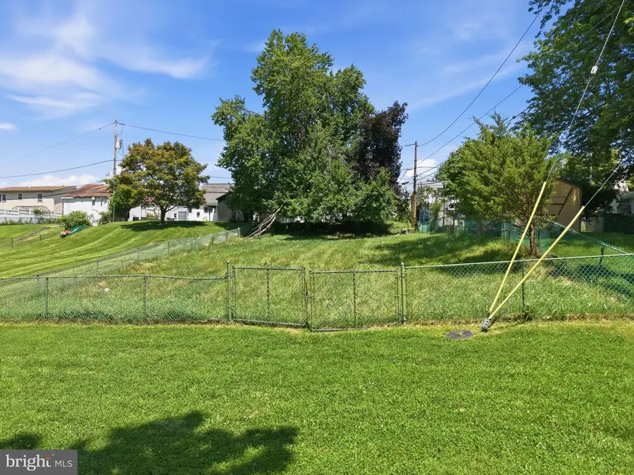 347 Leroy St, Philadelphia, PA 19128 - #3