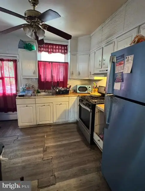 558 Geneva Ave, Philadelphia, PA 19120 - #2