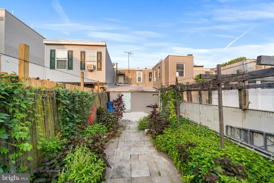 1821 E Sergeant St, Philadelphia, PA 19133 - #2