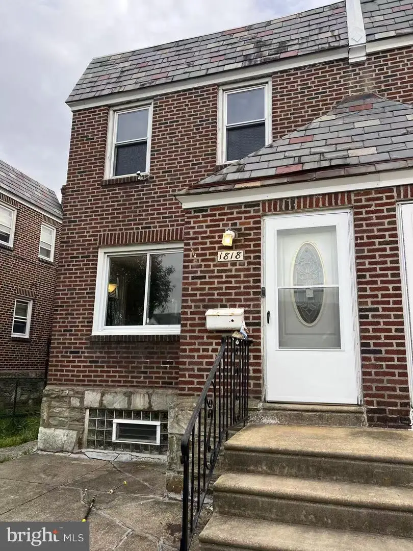 1818 Strahle St, Philadelphia, PA 19152 - #2