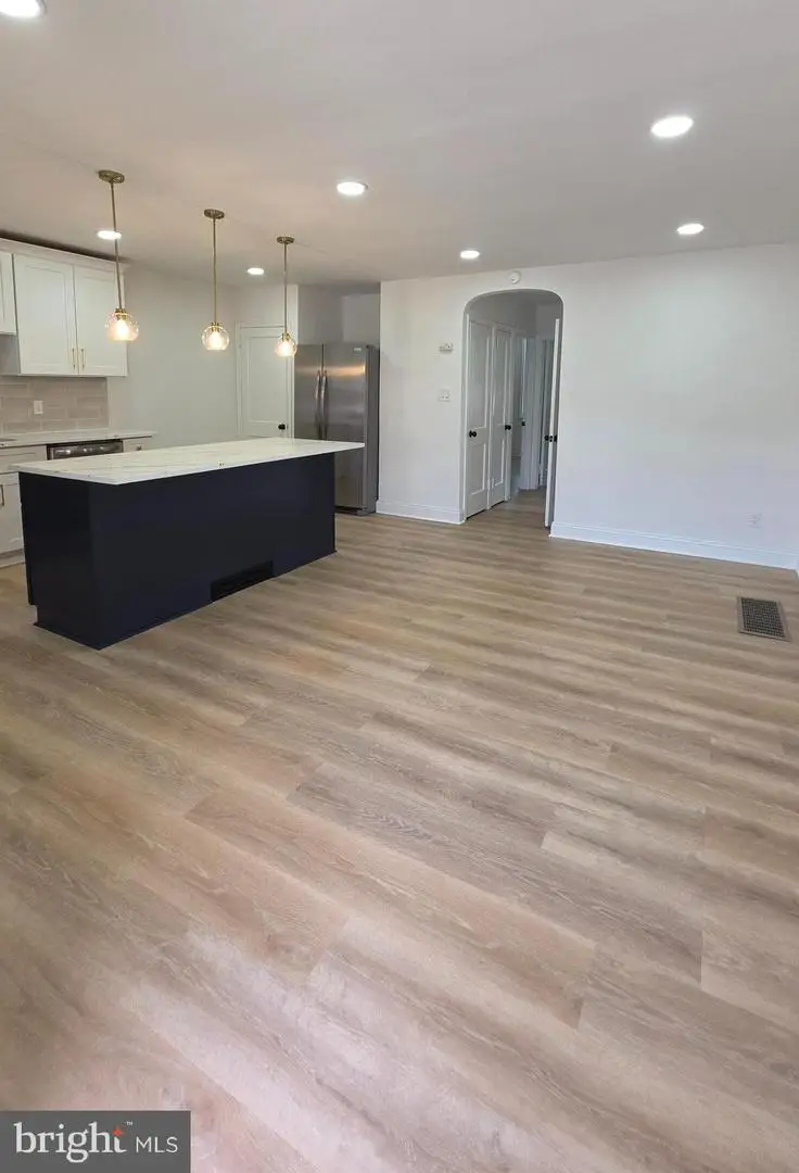 5109 Erdrick St, Philadelphia, PA 19124 - #3