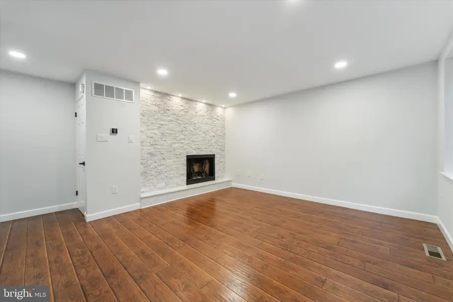 2040 Arch St, Philadelphia, PA 19103 - #3