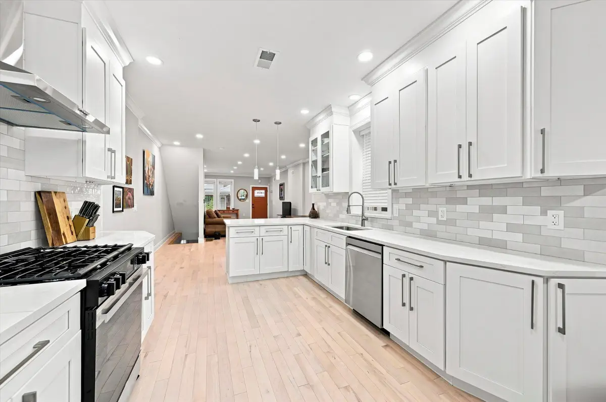 40 E Slocum St, Philadelphia, PA 19119 - #1