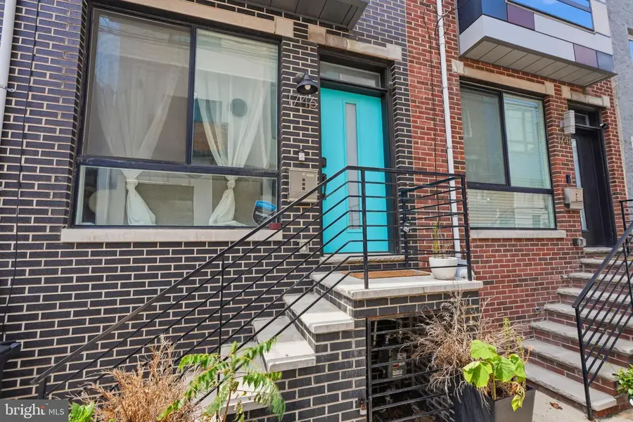 1746 Waterloo St, Philadelphia, PA 19122 - #2