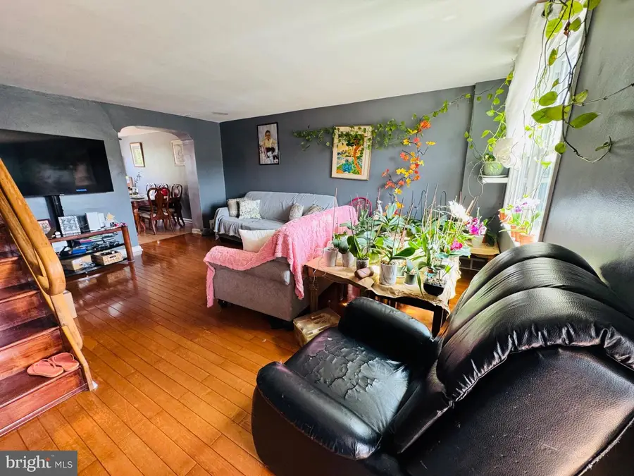 6736 Leonard St, Philadelphia, PA 19149 - #2