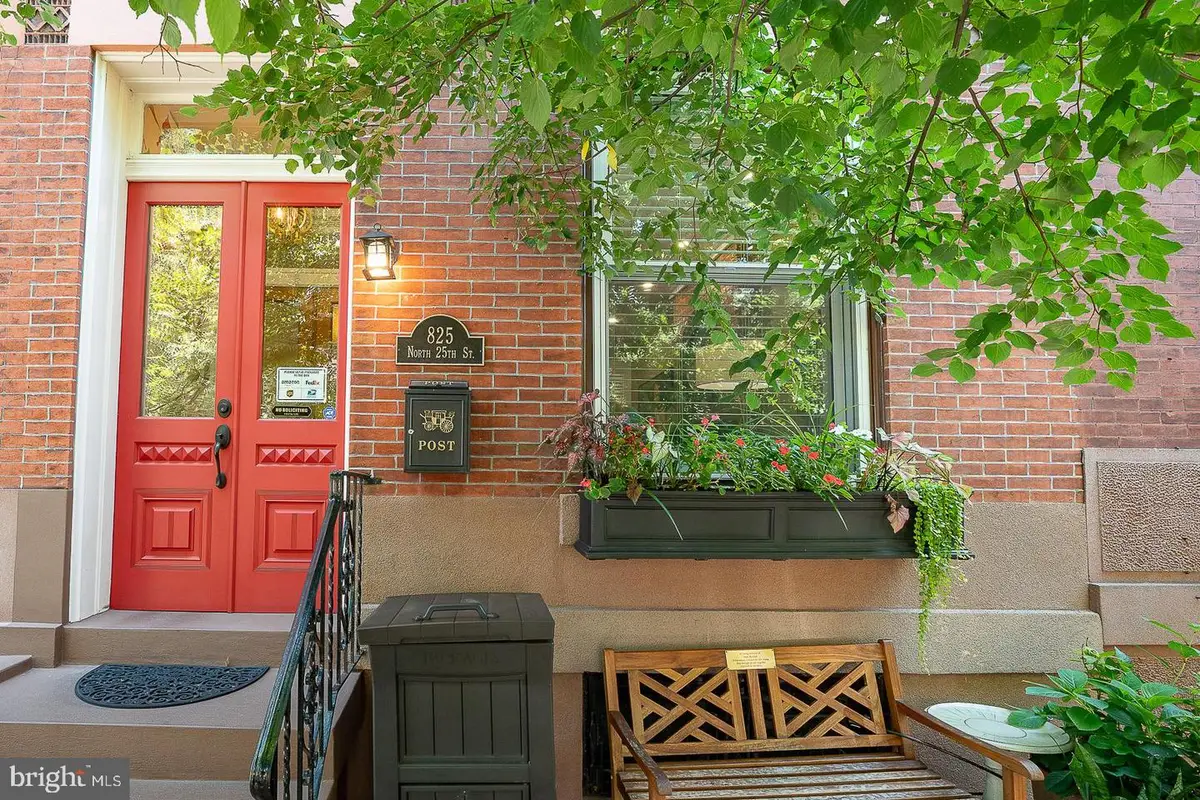 825 N 25th St, Philadelphia, PA 19130 - #1