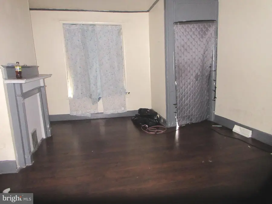 2333 Pierce St, Philadelphia, PA 19145 - #3