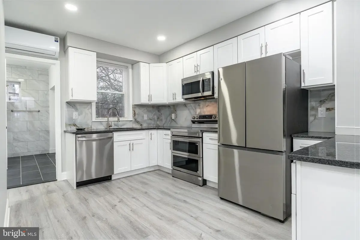 5208 Glenloch St, Philadelphia, PA 19124 - #1