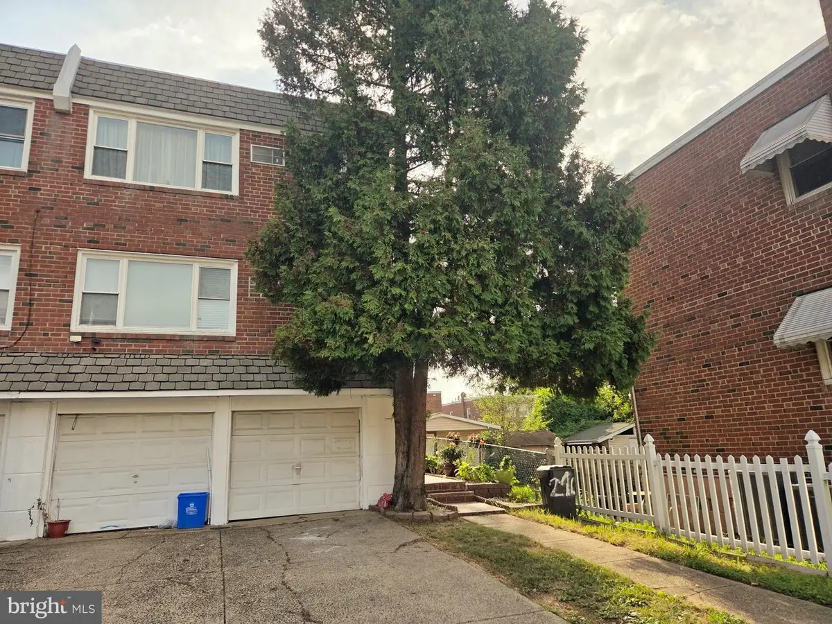 210 Lockart Ln, Philadelphia, PA 19116 - #1