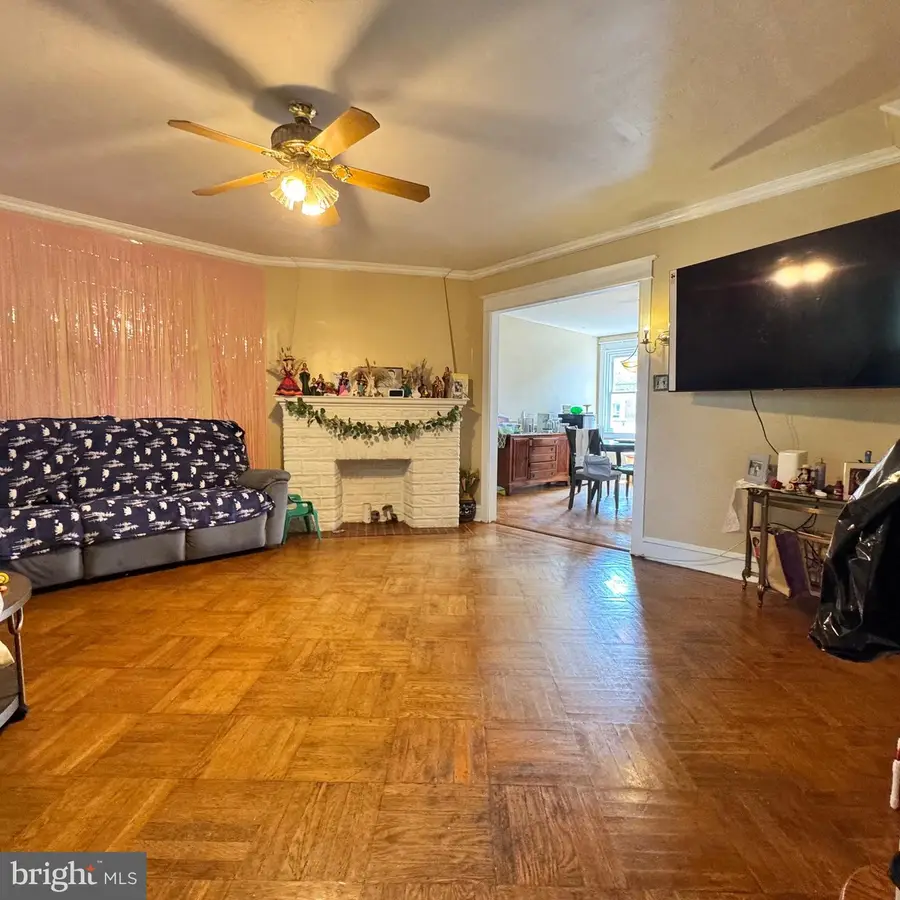 3032 Fanshawe St, Philadelphia, PA 19149 - #2