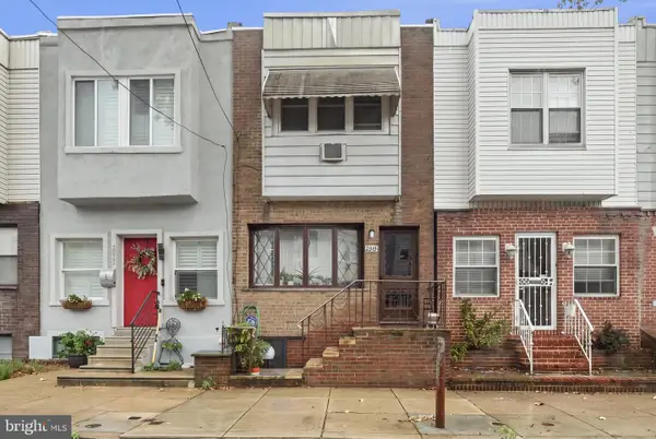 2213 S Woodstock St, PHILADELPHIA, PA 19145