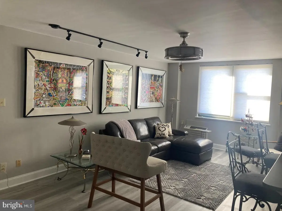 2601 Pennsylvania Ave #710, Philadelphia, PA 19130 - #1