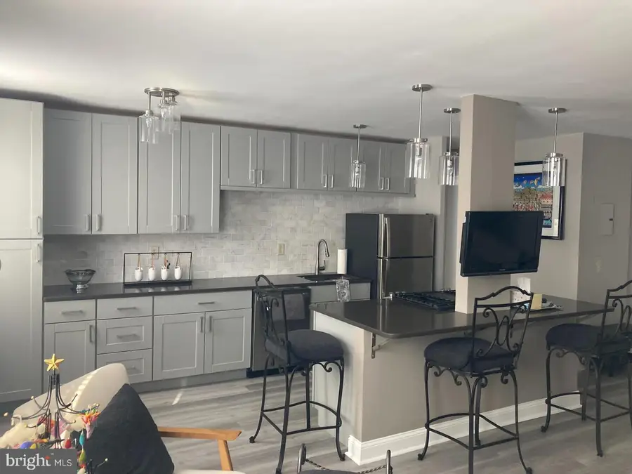 2601 Pennsylvania Ave #710, Philadelphia, PA 19130 - #3