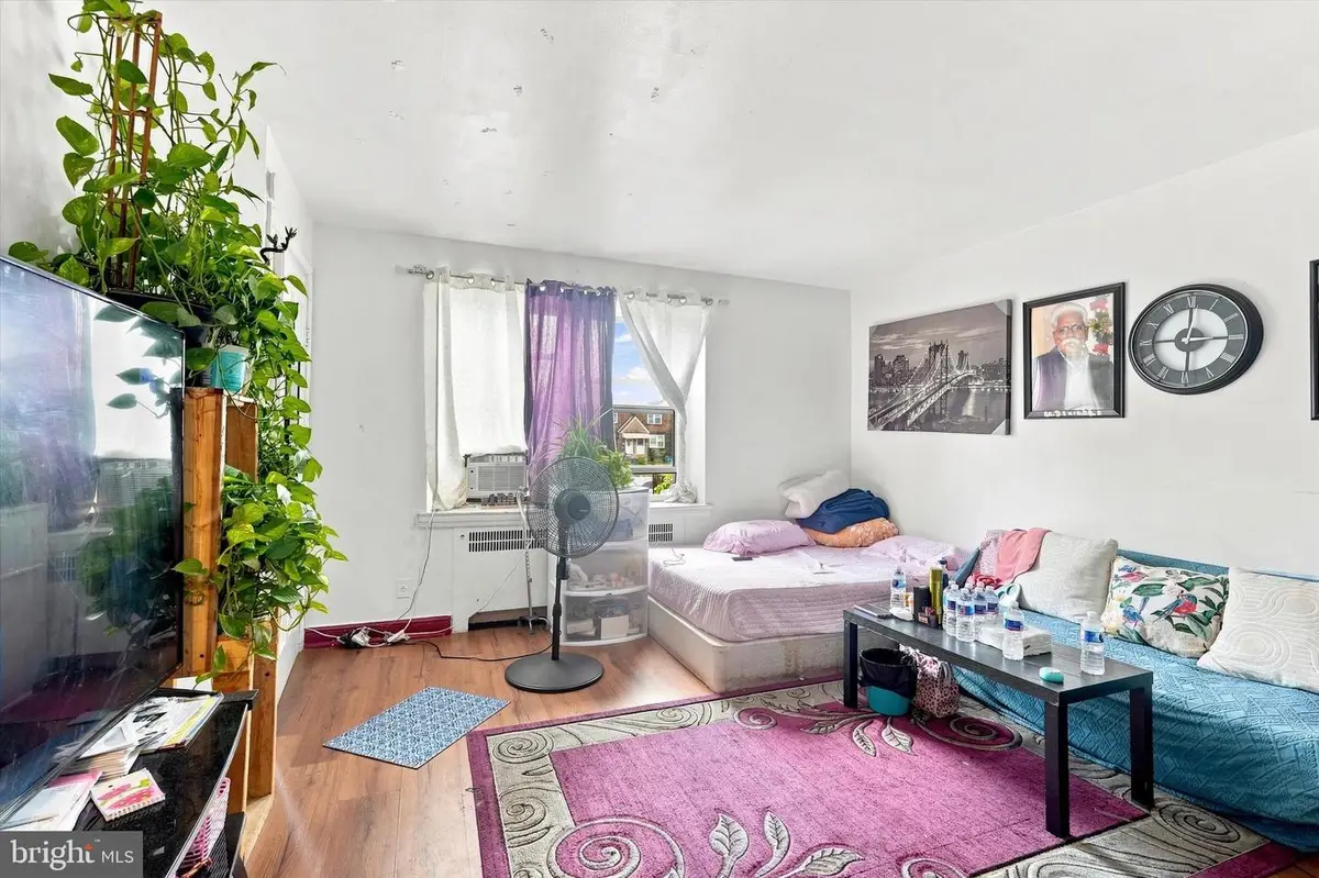 3337 Oakmont St, Philadelphia, PA 19136 - #1