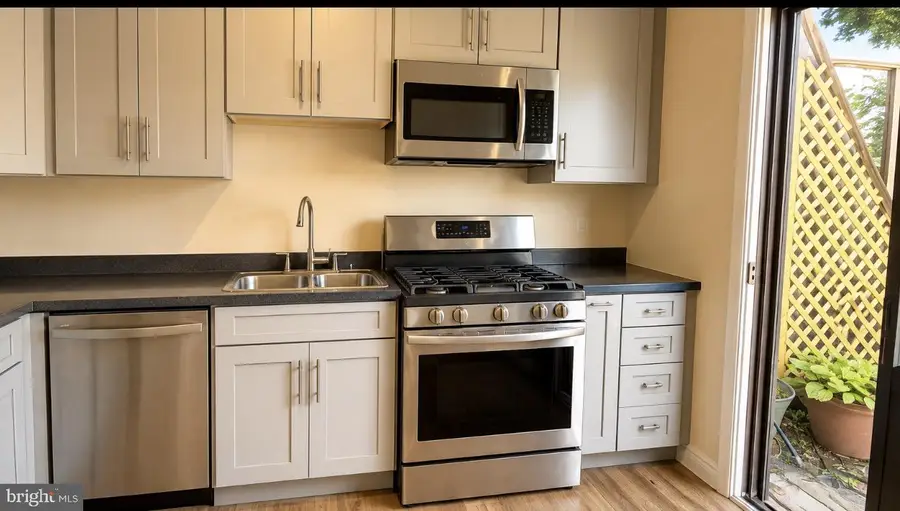2928 Cambridge St, Philadelphia, PA 19130 - #2