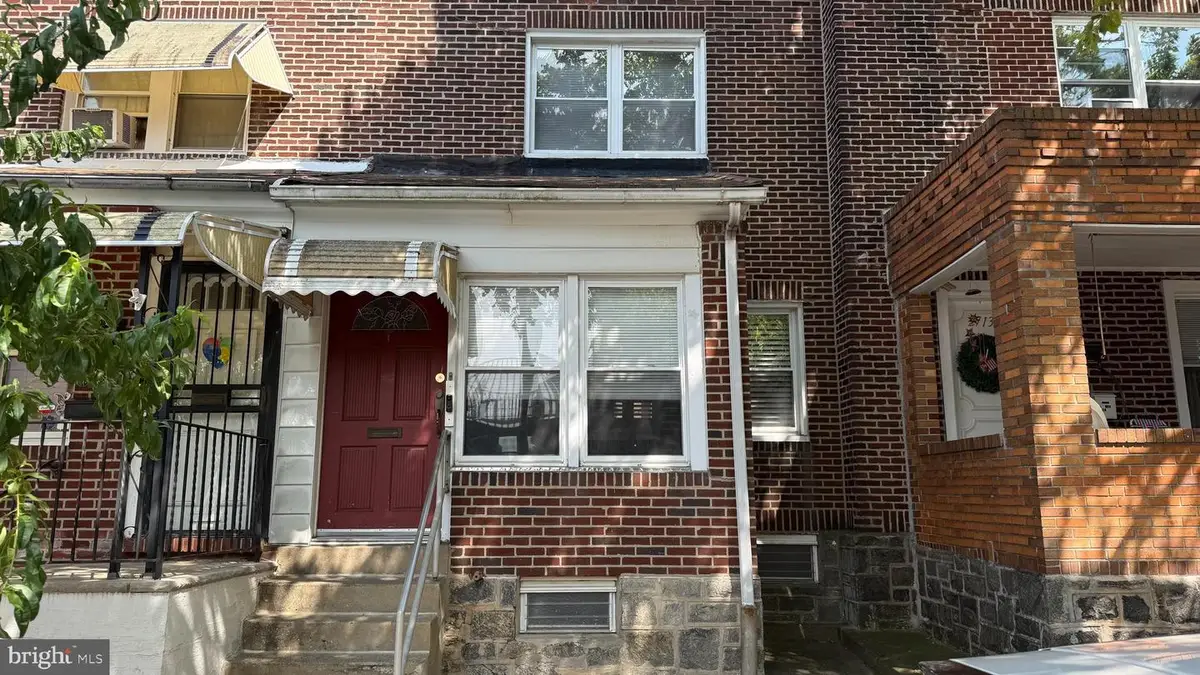 2711 S Alder St, Philadelphia, PA 19148 - #1