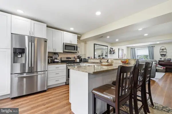 13073 Townsend Rd, PHILADELPHIA, PA 19154
