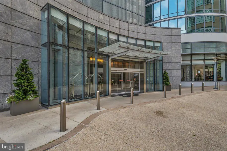 2101-00 Market St #3705, Philadelphia, PA 19103 - #3