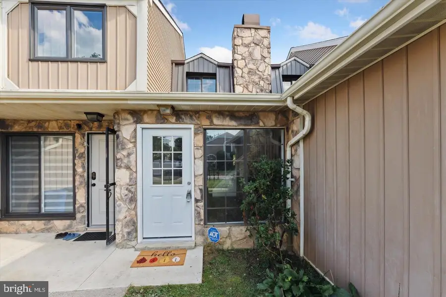 10185 Dedaker Dr, Philadelphia, PA 19116 - #2