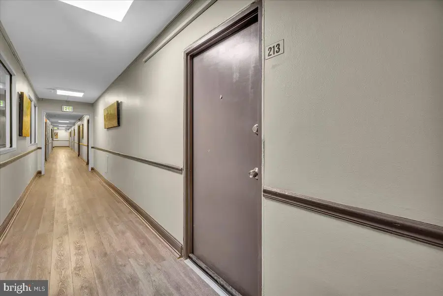 2101-17 Chestnut St #213, Philadelphia, PA 19103 - #3