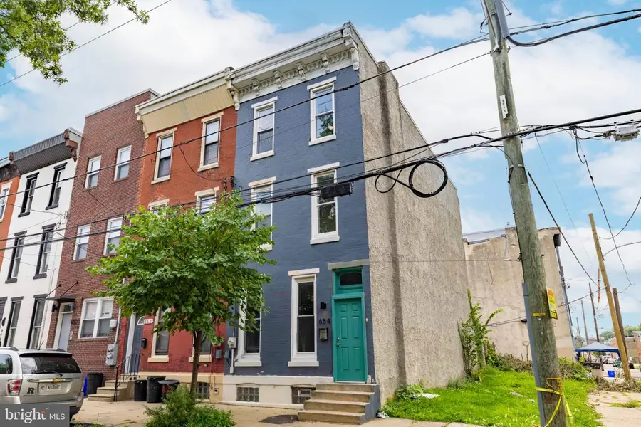 654 N 36th St, Philadelphia, PA 19104 - #2