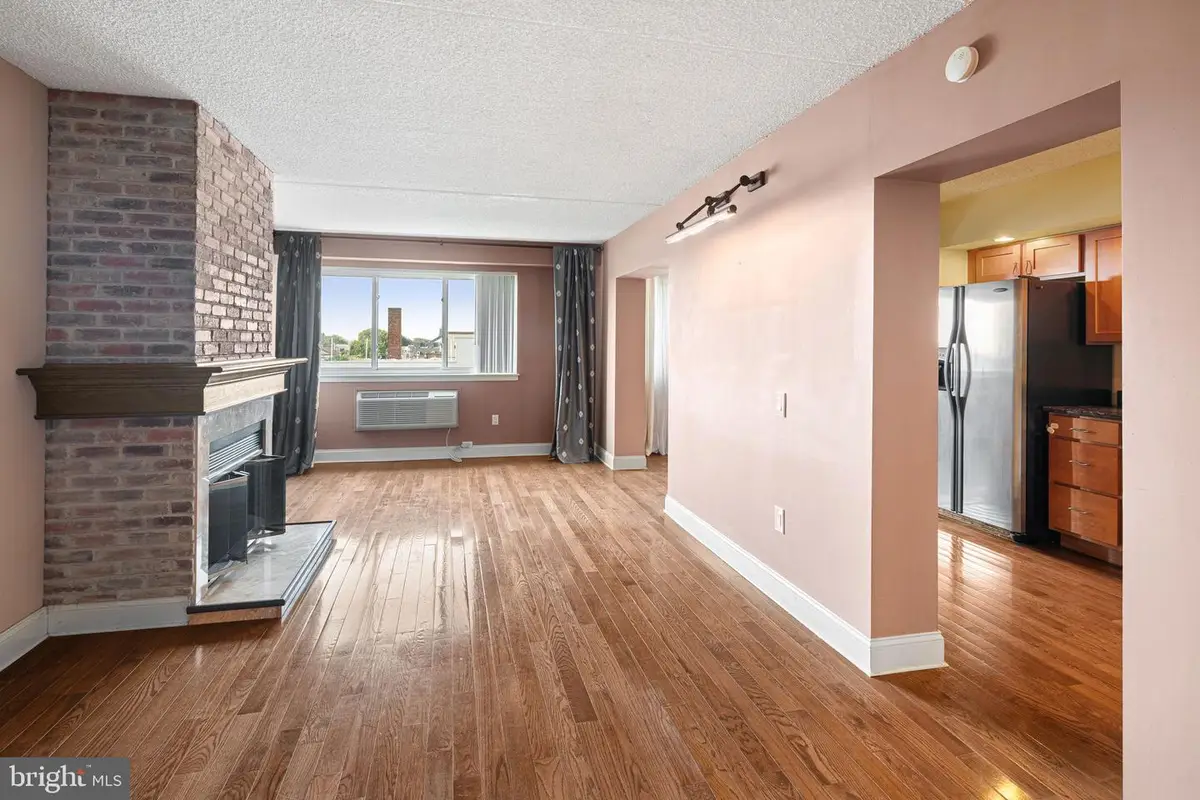 200-10 Lombard St #732, Philadelphia, PA 19147 - #1