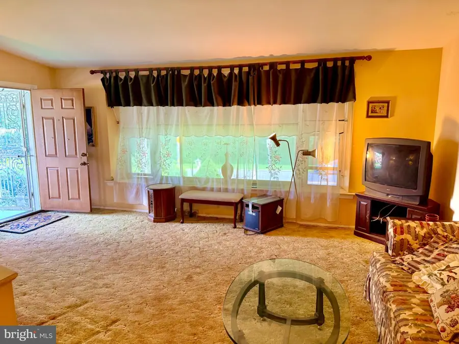 2529 Winchester Ave, Philadelphia, PA 19152 - #2