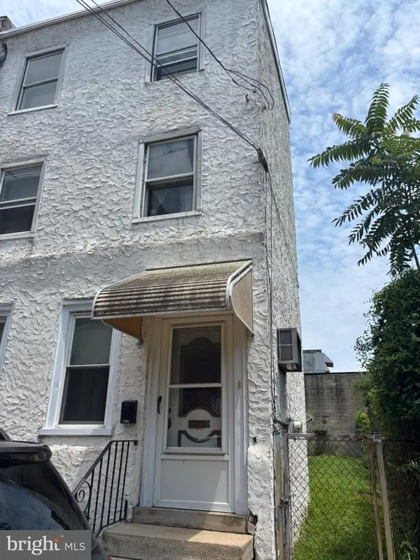 1033 E Crease St, PHILADELPHIA, PA 19125