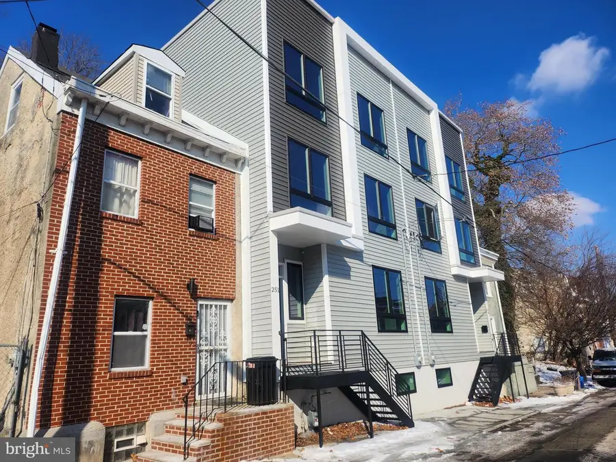 258 E Sharpnack St, Philadelphia, PA 19119 - #3