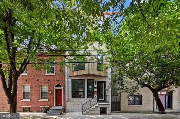250 Monroe St, PHILADELPHIA, PA 19147