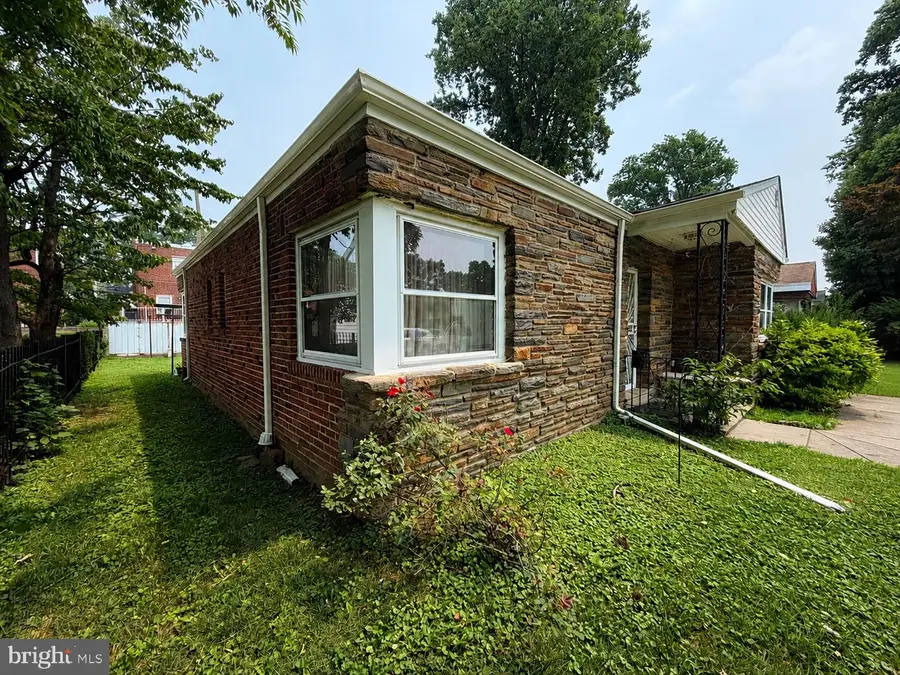 8109 Gilbert St, Philadelphia, PA 19150 - #2