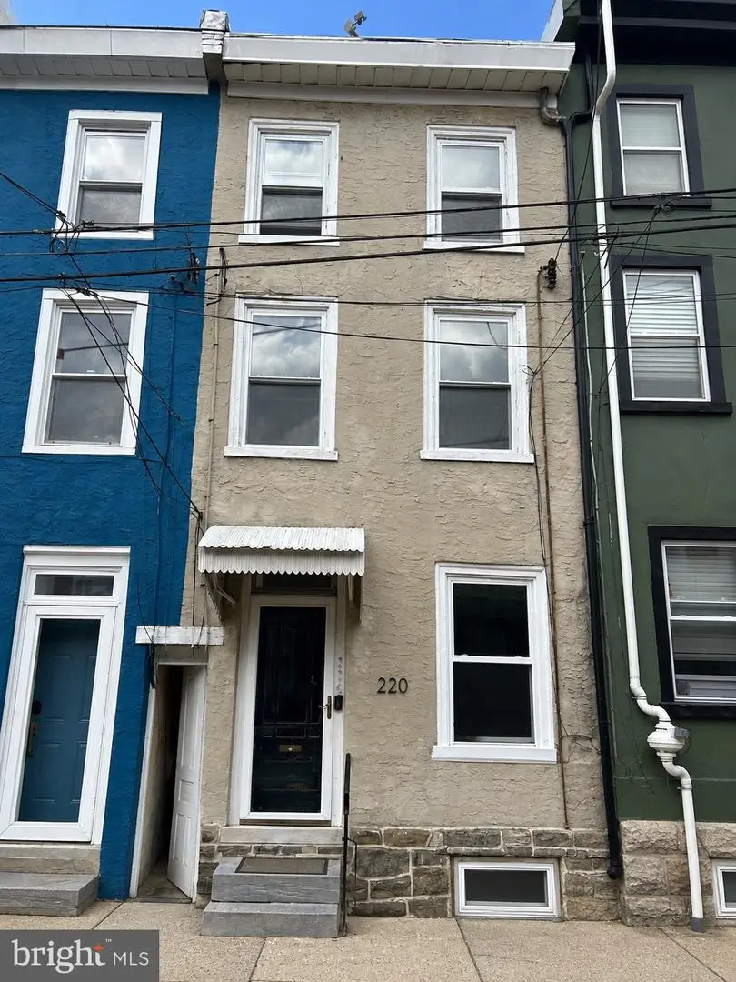 220 Baldwin St, Philadelphia, PA 19127 - #1