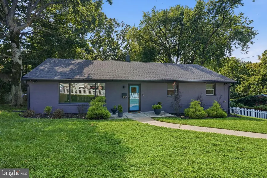 6910 Cliff Rd, Philadelphia, PA 19128 - #2