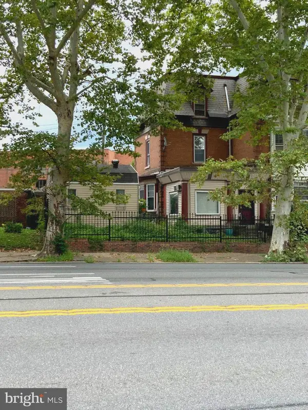 5215 N Broad, PHILADELPHIA, PA 19141