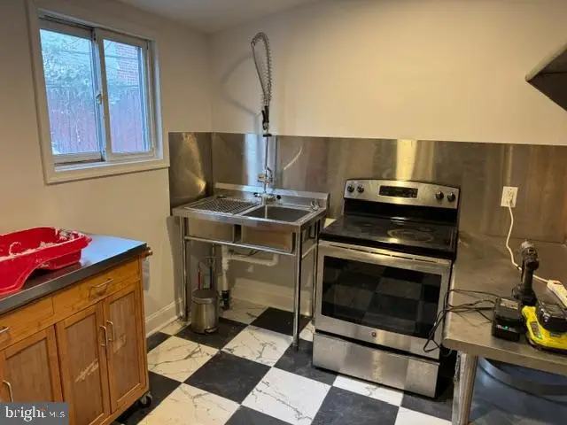1929 Hoffman St, Philadelphia, PA 19145 - #2