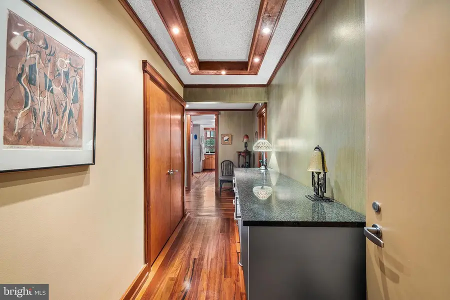 241 S 6th St #305, Philadelphia, PA 19106 - #2